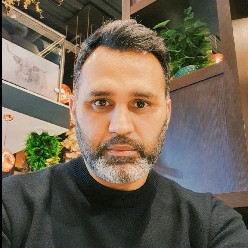 Zeb Khan